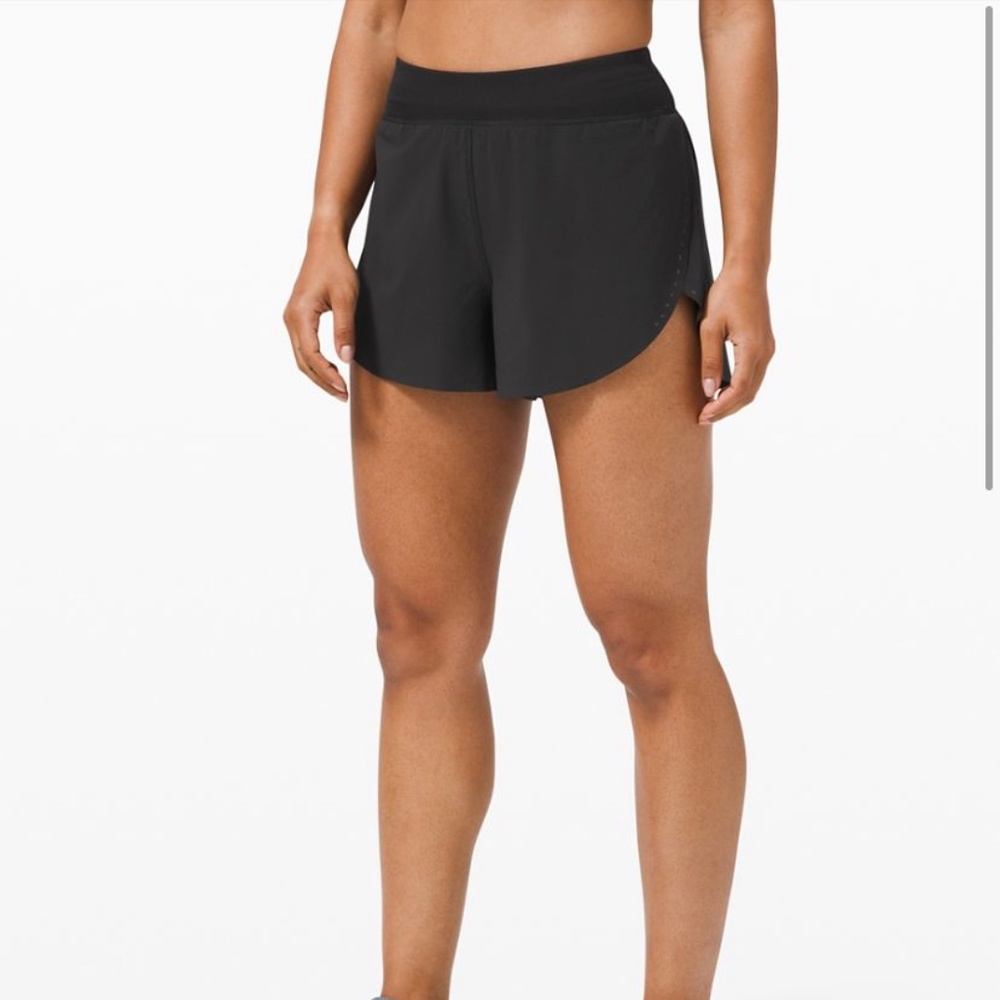 Lululemon Find Your Pace Short 3" Size 6